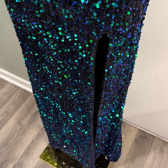 Keep it Regal Green Iridescent Sequin Velvet Dress - Picture 7 of 16